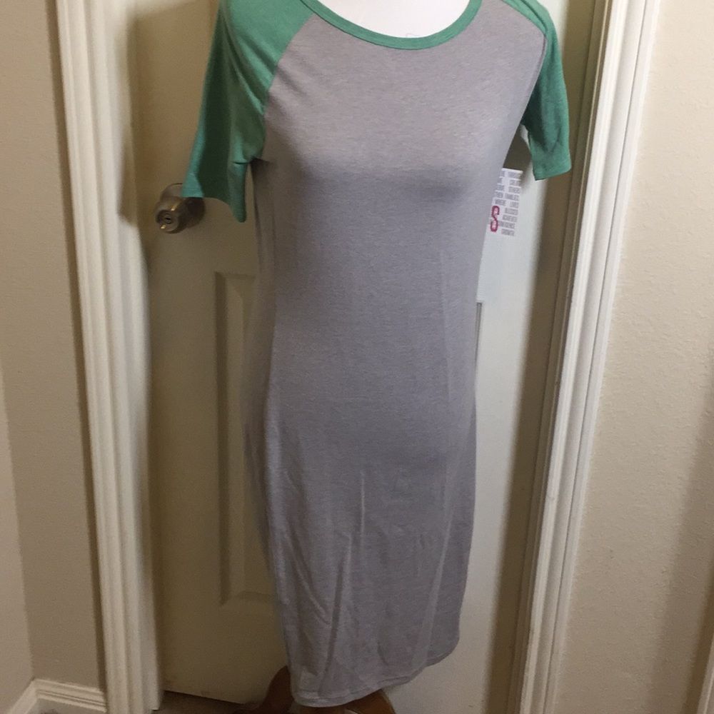 Lularoe Julia Small T-Short dress